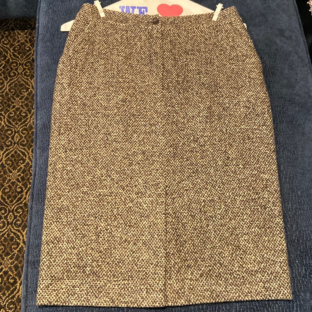 Gorgeous Philips Adec pencil skirt.